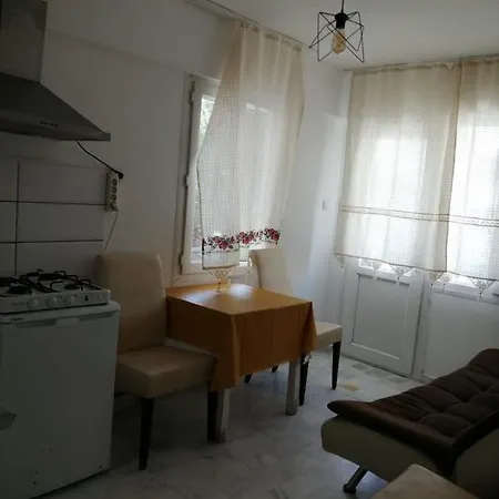 아파트 Apart 21 Ayvalı