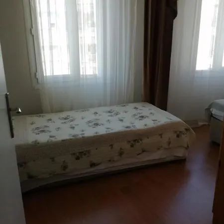 Apart 21 *
